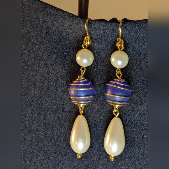 💙 Vintage Avon 3" drop dangle cobalt blue glass faux pearl earrings gold t… - Picture 1 of 11